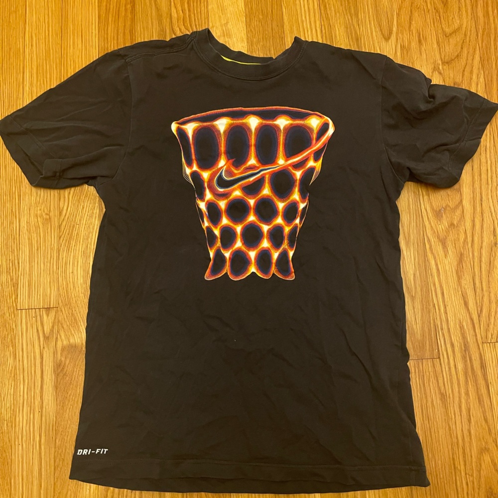 Nike basketball tee shirt